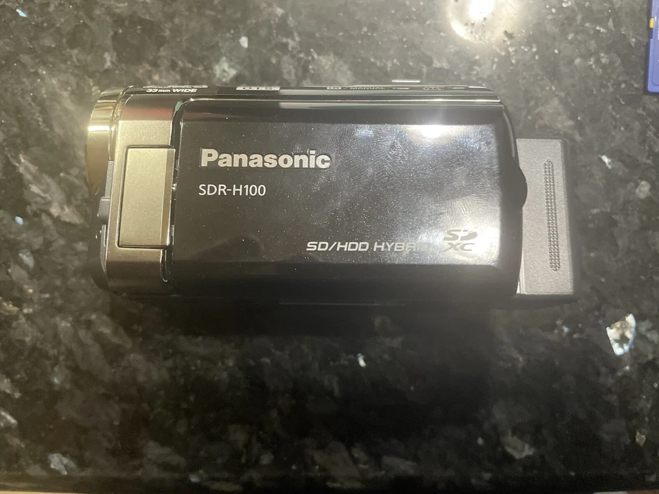 PANASONIC SDR-H100 CAMCORDER 80GB HARD DRIVE / CARD DIGITAL VIDEO CAMERA TESTED - Image 3 of 4