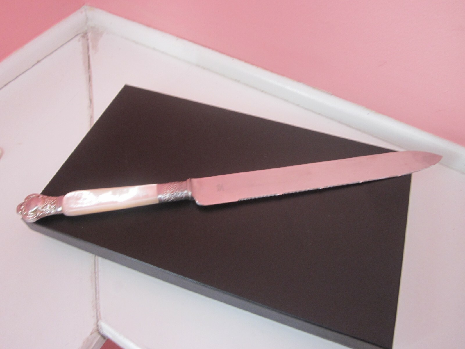 Sheffield England Bread Knife Mother of Pearl Stainless Steel Blade