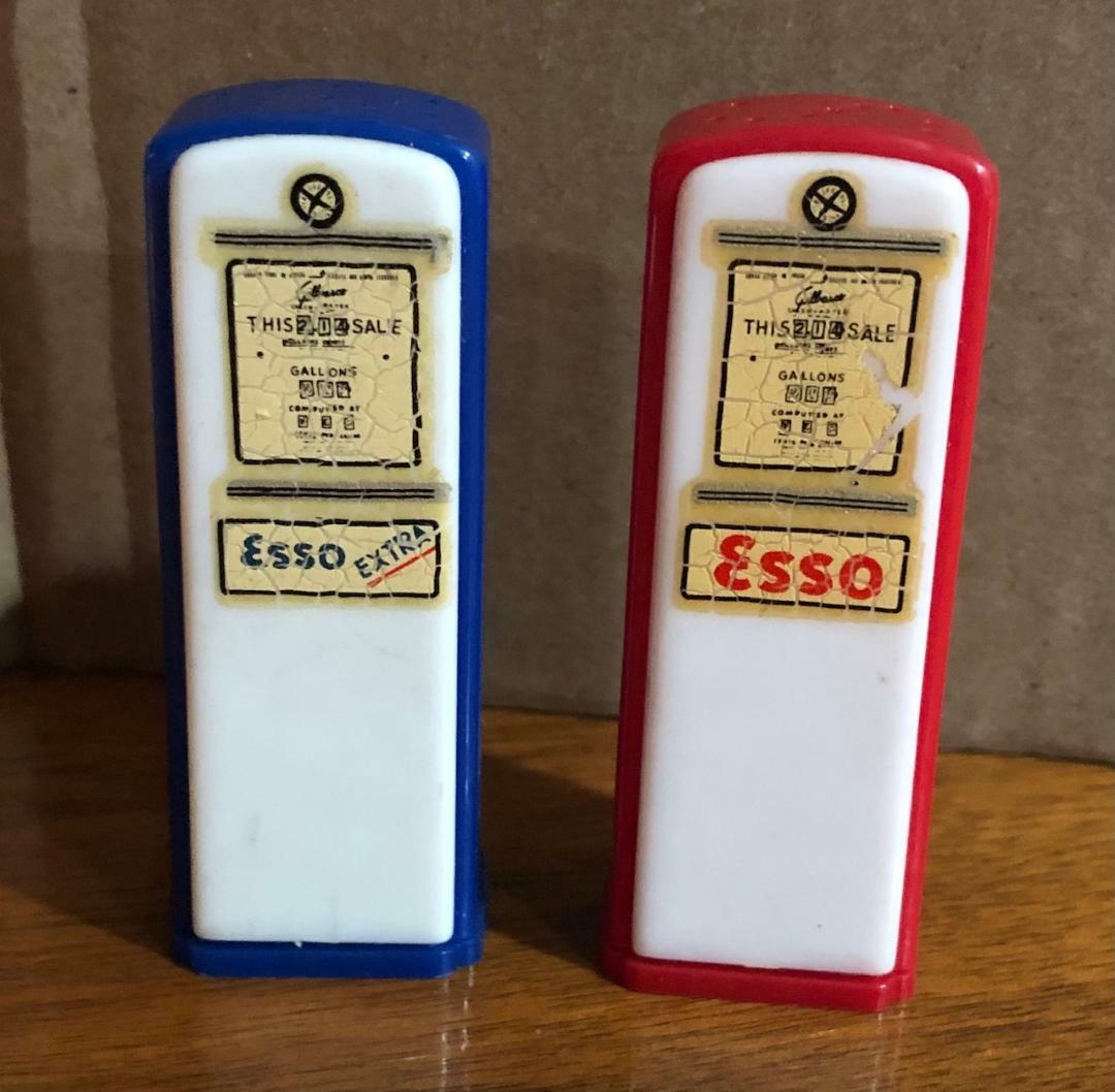 Vintage 1950s ESSO Gas Station Set Gas Pump Salt & Pepper Shakers South