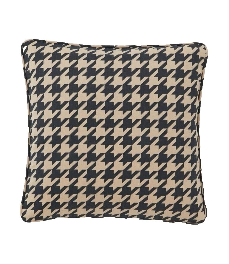 Houndstooth Bedroom Square Home Décor Pillows