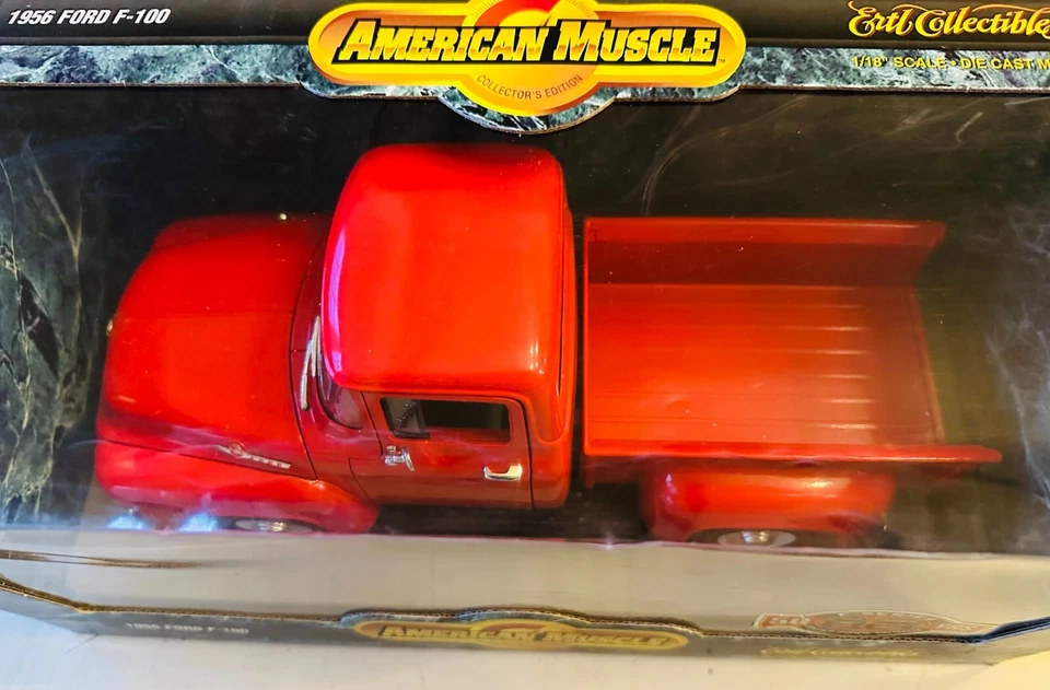 Camión Ford F-100 1956 ERTL American Muscle fundido a presión 1/18 Foto 2 de 3