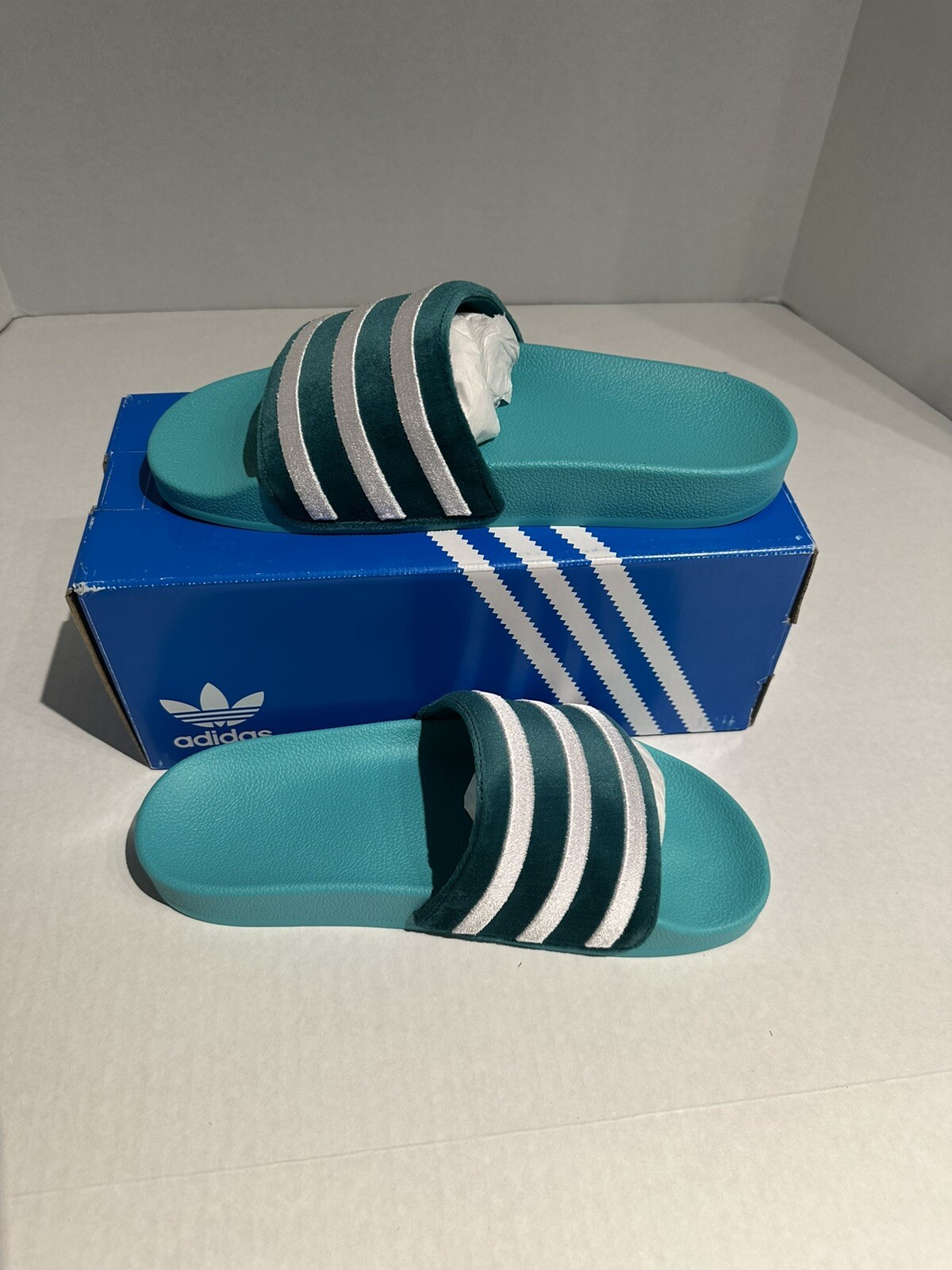 Sandali Adidas Adilette Comfort Slide da donna taglia 7 da donna lotto di 2