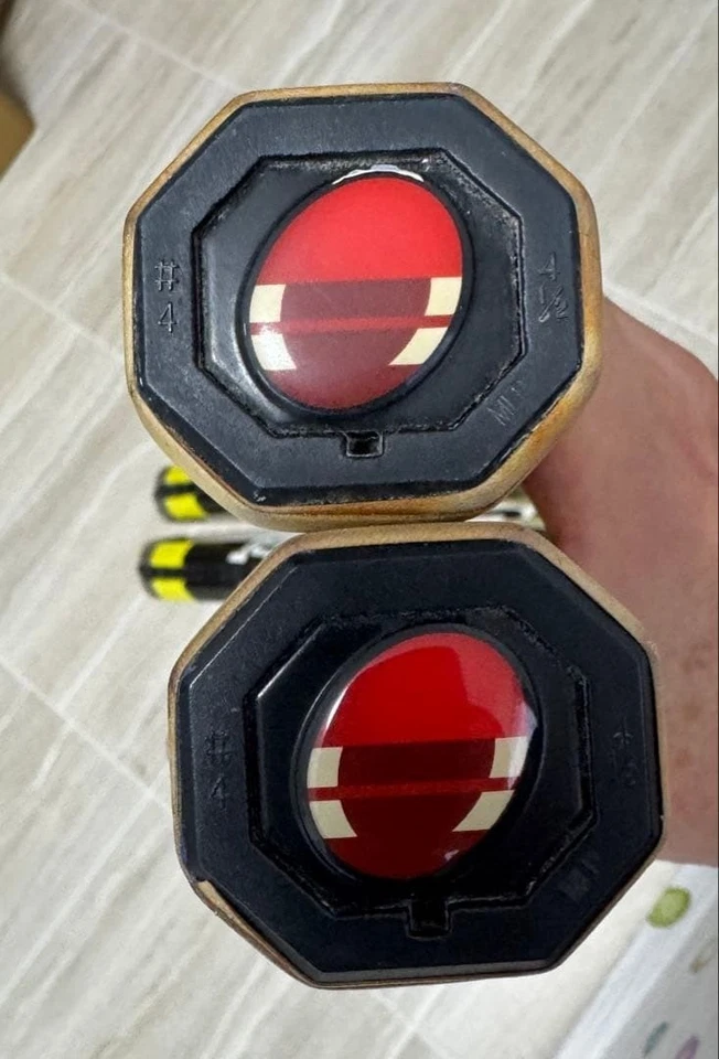 Jeu de 2 raquettes de tennis BabolaT AeroPro Drive Plus G4 (4 1/2 po) d'occasion - Photo 3/4