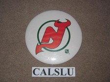 VINTAGE 1982/83 - 1985/86 NEW JERSEY DEVILS ☆RARE☆ 6" NHL HOCKEY PIN BACK BUTTON
