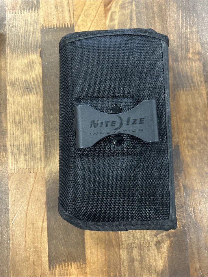 Coldre rígido universal Nite Ize bolsa resistente com clipe de cinto - Imagem 2 de 4