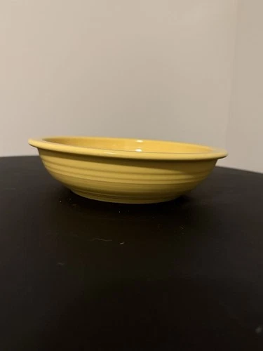 Fiestaware Sunflower yellow Medium Serving Bowl 8.5” Retired Homer Laughlin
