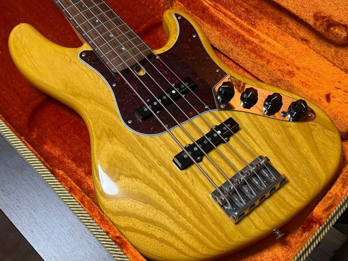 Fender Made in Japan Limited Deluxe Jazz Bass V