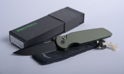 Pro-Tech TR-3 Integrity Manual Folder Blade Show S35VN + Mosaic Pin Button