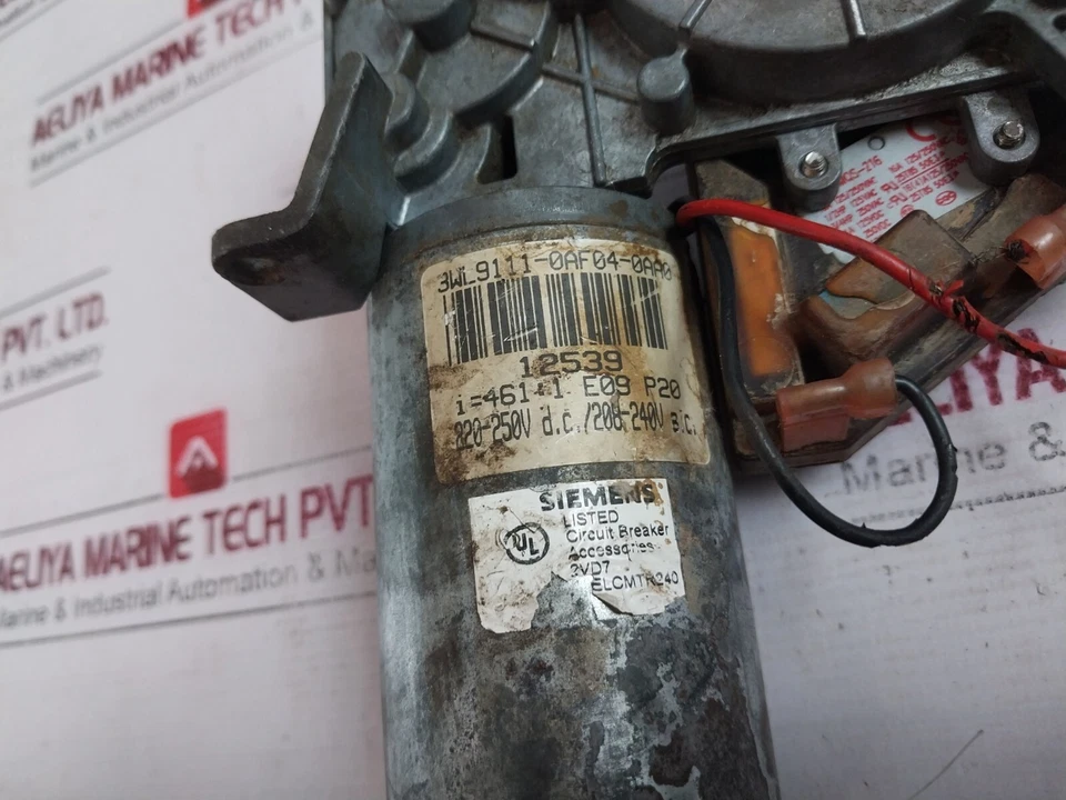 Siemens 3WL9111-0AF04-0AA0 Motor Drive GTG 96 220-250V DC 16A 125/250VAC Foto 4 de 4