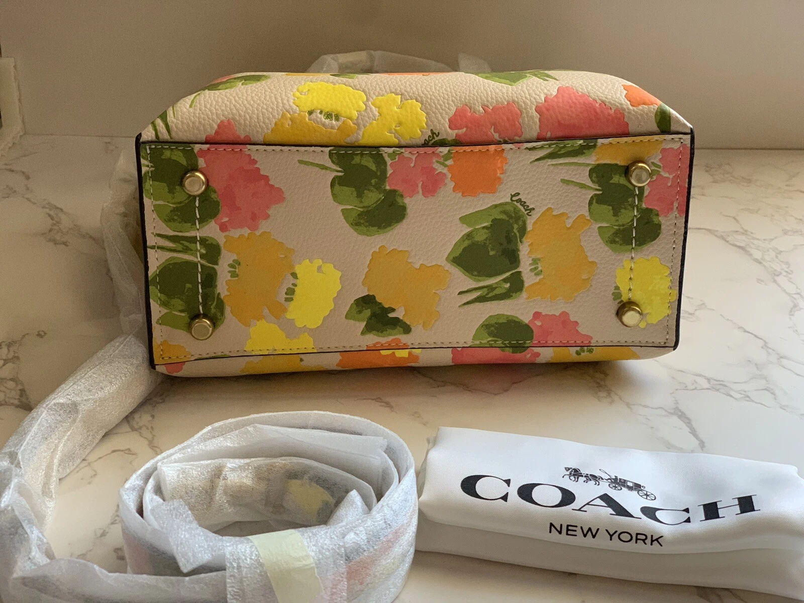 Borsa a tracolla Coach C8389 Willow in rilievo floreale multi pelle nuova con etichette $350