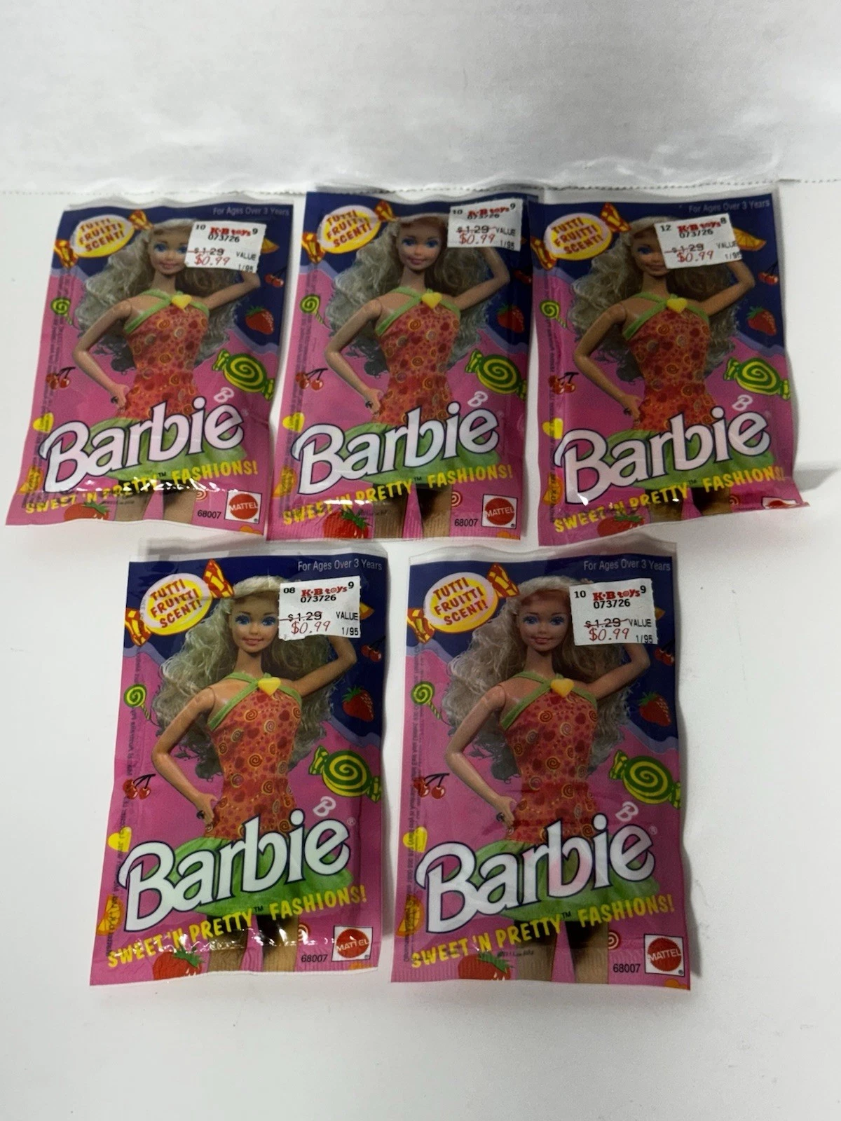 VETEMENTS Lotto 5 abiti Barbie vintage anni 90 "Sweet'n Pretty Fashions" nuovi e sigillati