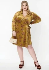 Unique Vintage Chartreuse & Red Rose Velvet Wrap Dress Retro-Style Holiday M New