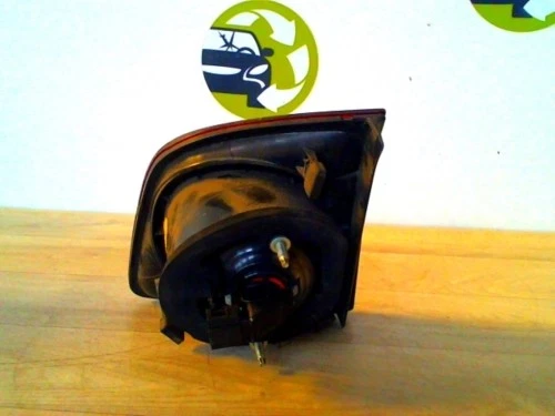 Feu arriere secondaire droit (feux) VOLKSWAGEN GOLF PLUS PHASE 1 5M0945093E - Photo 2/2