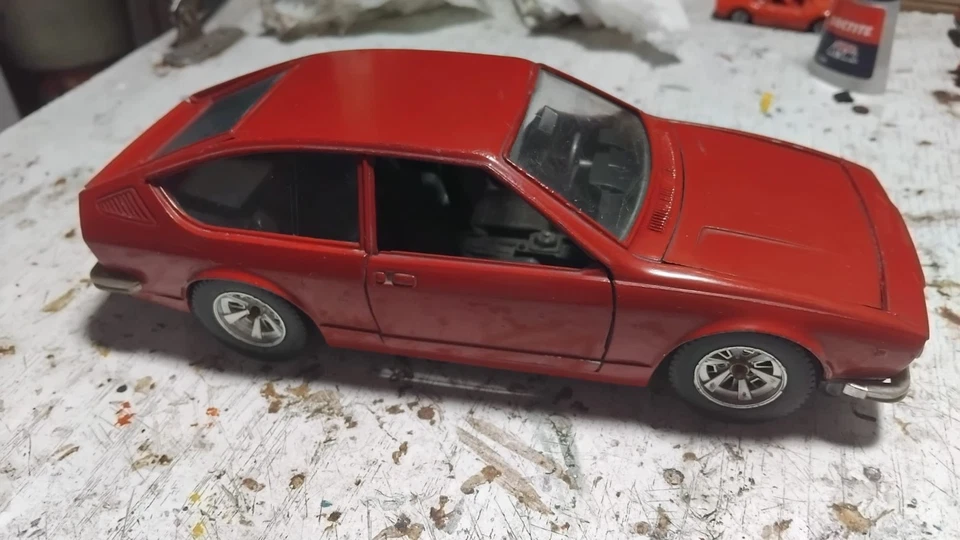 Burago Italy Alfa Romeo Alfetta GT 1/24 - Immagine 4 di 4