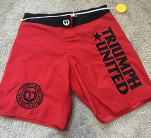 Triumph United Mens MMA Boxing Fight Training Shorts Size M Red Bjj Gym
