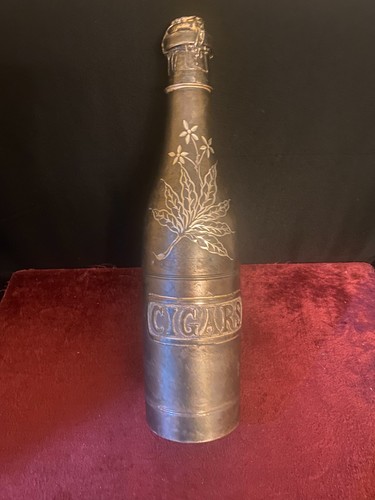 VTG PAIRPOINT QUADRUPLE PLATE CHAMPAGNE BOTTLE SHAPED CIGAR HUMIDOR/ HOLDER