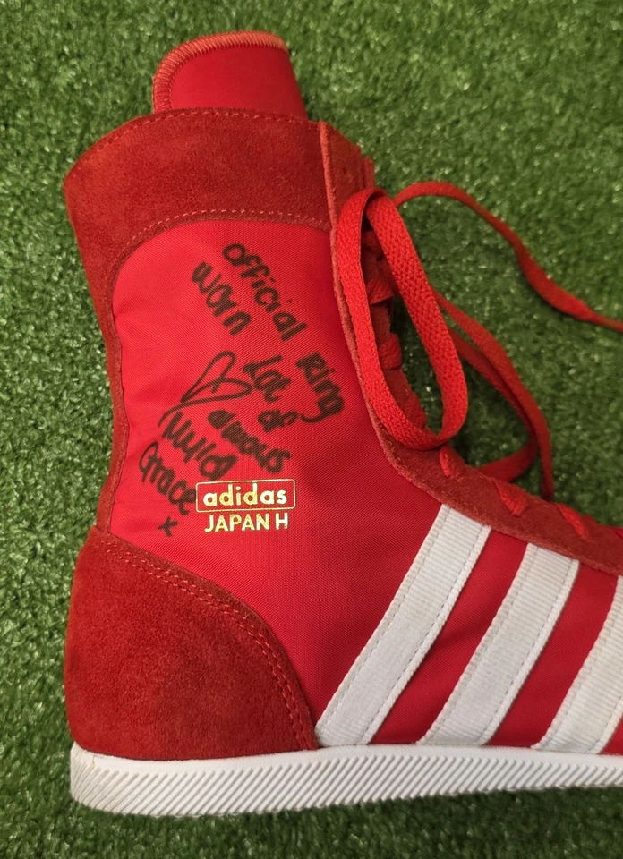 Zapatos Myla Grace Oficiales Usados Anillo FIRMADOS E INSCRITOS TNA WWE NXT AEW Lucha Libre Foto 2 de 4
