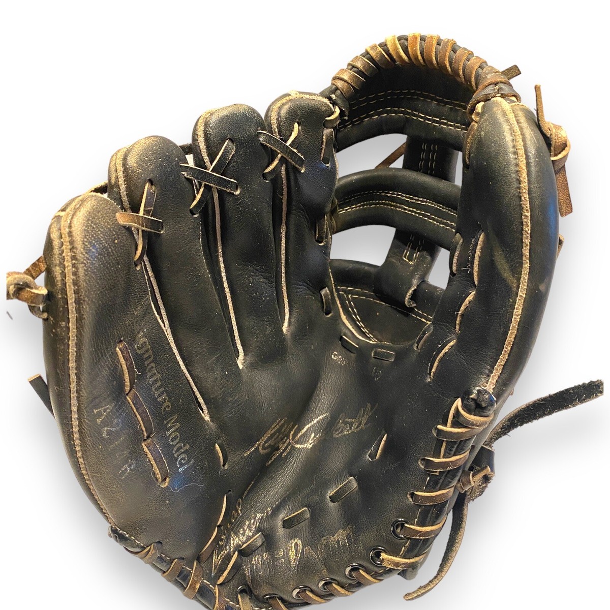 WILSON A2146 SIGNATURE MODEL KIRBY PUCKETT LHT 12