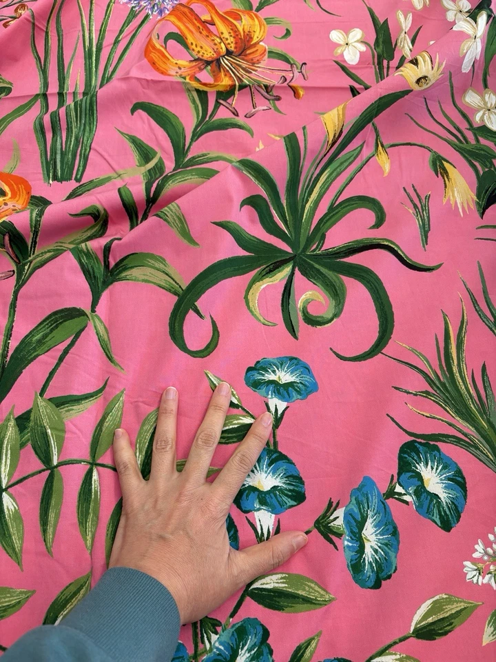 Tela Oscar de La Renta Deadstock Floral Rosa Algodón Popelina 4.5 Yardas Foto 4 de 4