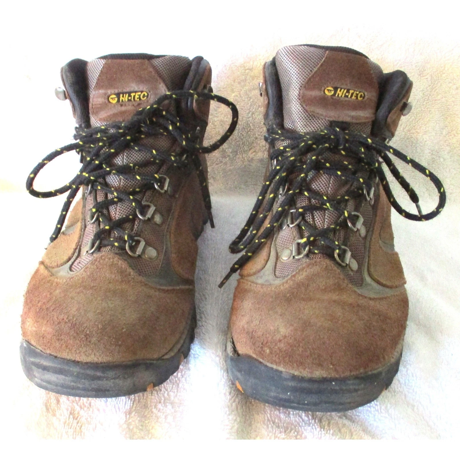 Hi-Tec Mens Waterproof Hiking Boots Brown Suede Mid Top Trail Shoes Size 11
Opens in a new window or