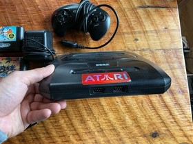 SEGA GENESIS Model 2 Console MK-1631. Bundle with Controller MK-1653 & 2 games
