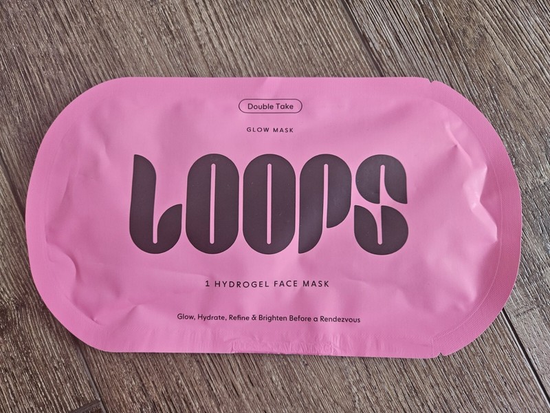 Loops Double Take Glow Mask NIP