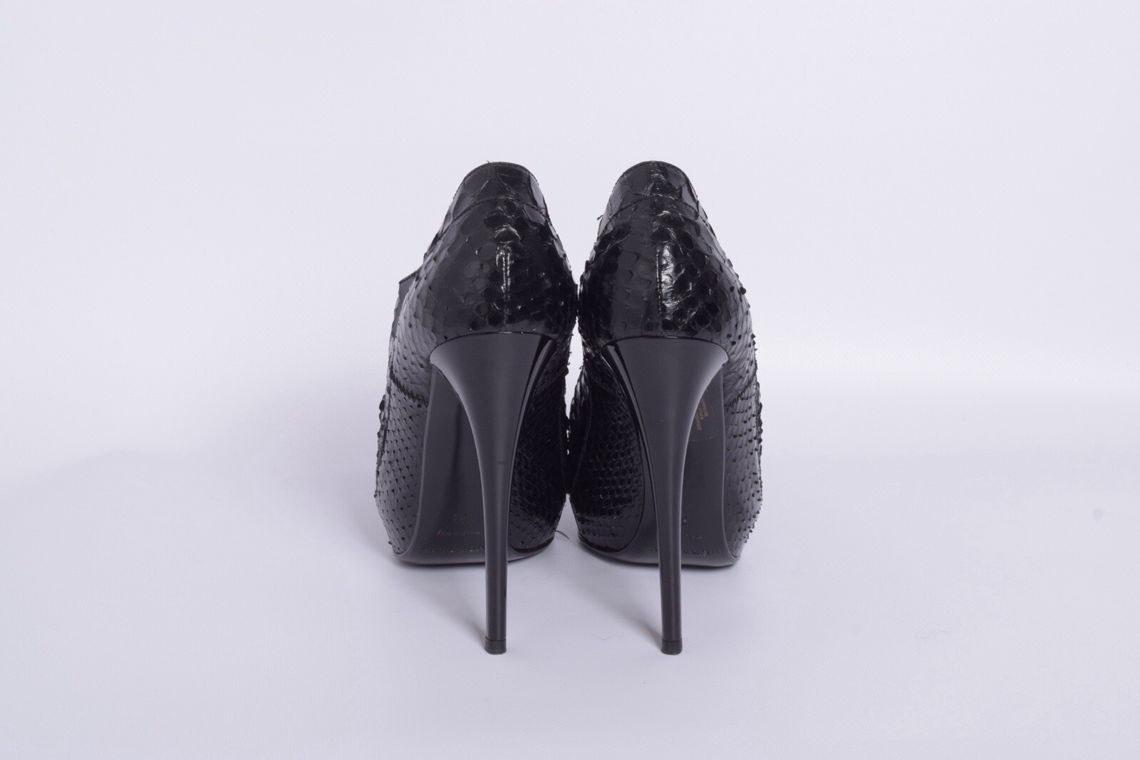 Burberry women's ankle boots with python leather,… - image 4