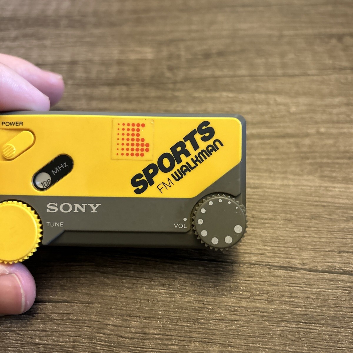 SONY SRF-F1 FMステレオ　レシーバー　FM ウォークマン Sony Sports Fm Walkman SRF-F1 NO CHARGER | eBay
