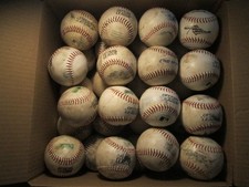 Lot de (32) balles de baseball housse synthétique occasion avec défauts (#1)