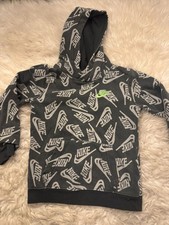 Nike Boys Hooded Sweatshirt Allover Print Size 5/6