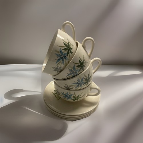 Mid Century Modern Georgian China Coffee Cups & Saucers Canadian Wheat Vintage 4