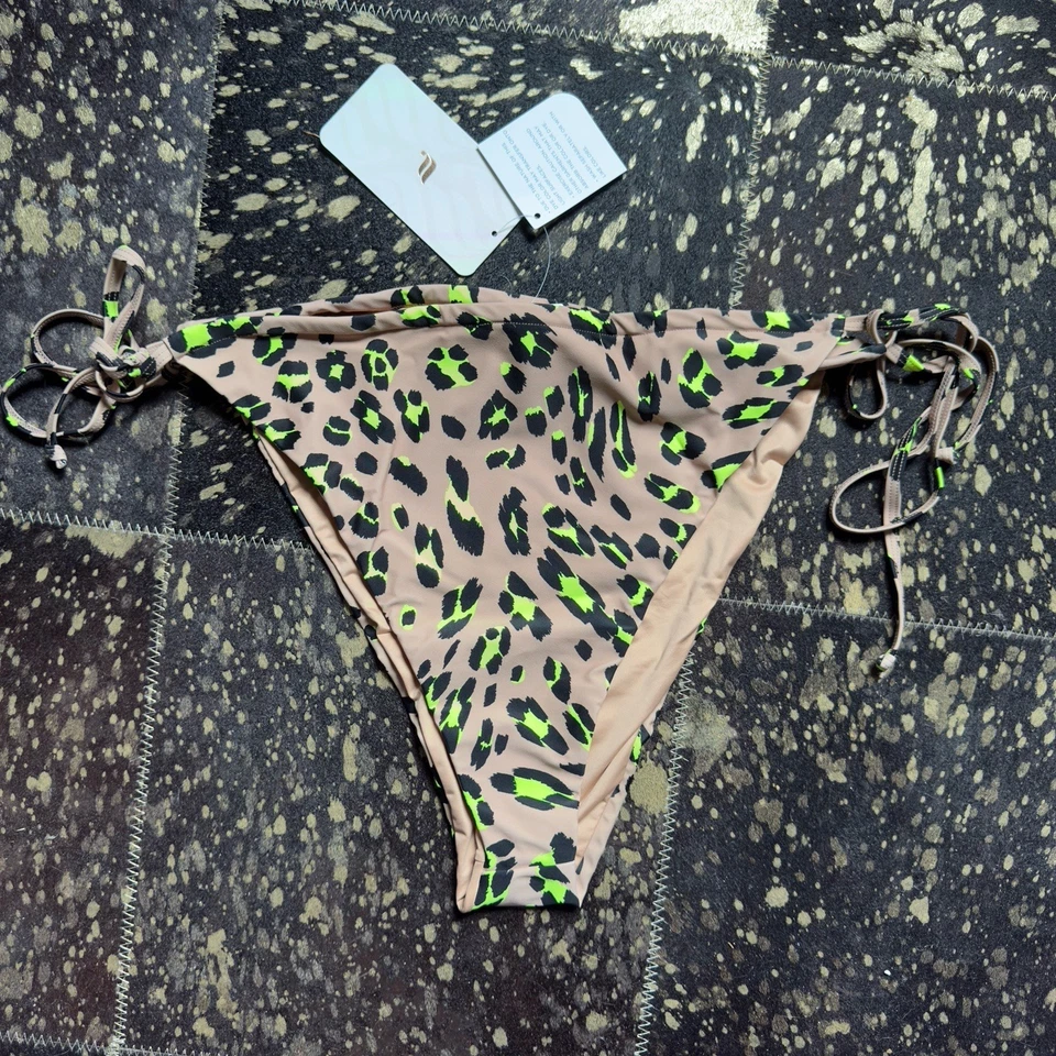 Fabletics - High Cut Bikini Slip „Desert Wavy Leo“ - Plus Size - Neu - Bild 2 von 4