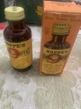 Vintage Hoppe's No. 9 Gun  Cleaning Solvent Bottle Box Glass Bottle