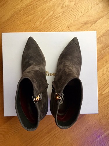 NIB DVF Diane Von Furstenberg Cainta Gray Suede Ankle Bootie Sz 7 Beautiful! - Picture 2 of 9