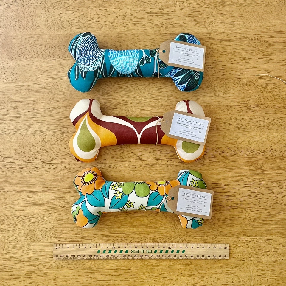 Elegante hueso de juguete suave para perros | Con o sin chirrido | Hecho a mano y local Foto 4 de 4