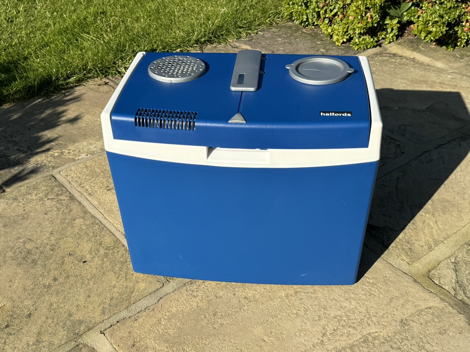 Halfords T35 DC 34L Electric Hot And Cold Car Cool Box 12v Cost Over £