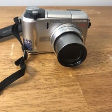 Olympus CAMEDIA C-740 Ultra Zoom 3.2MP Digital point  shoot Camera