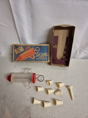 Gerda Garnier und Krapfenspritze, Alt , Vintage,  DM Zeiten Sammln, Deko