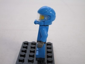 LEGO Alien Defense Unit Soldier  Minifigure ADU Alien Conquest