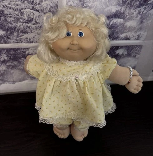 1986 Hm#15 cabbage patch Kid Doll Cornsilk hair single pony OK factory cpk dress