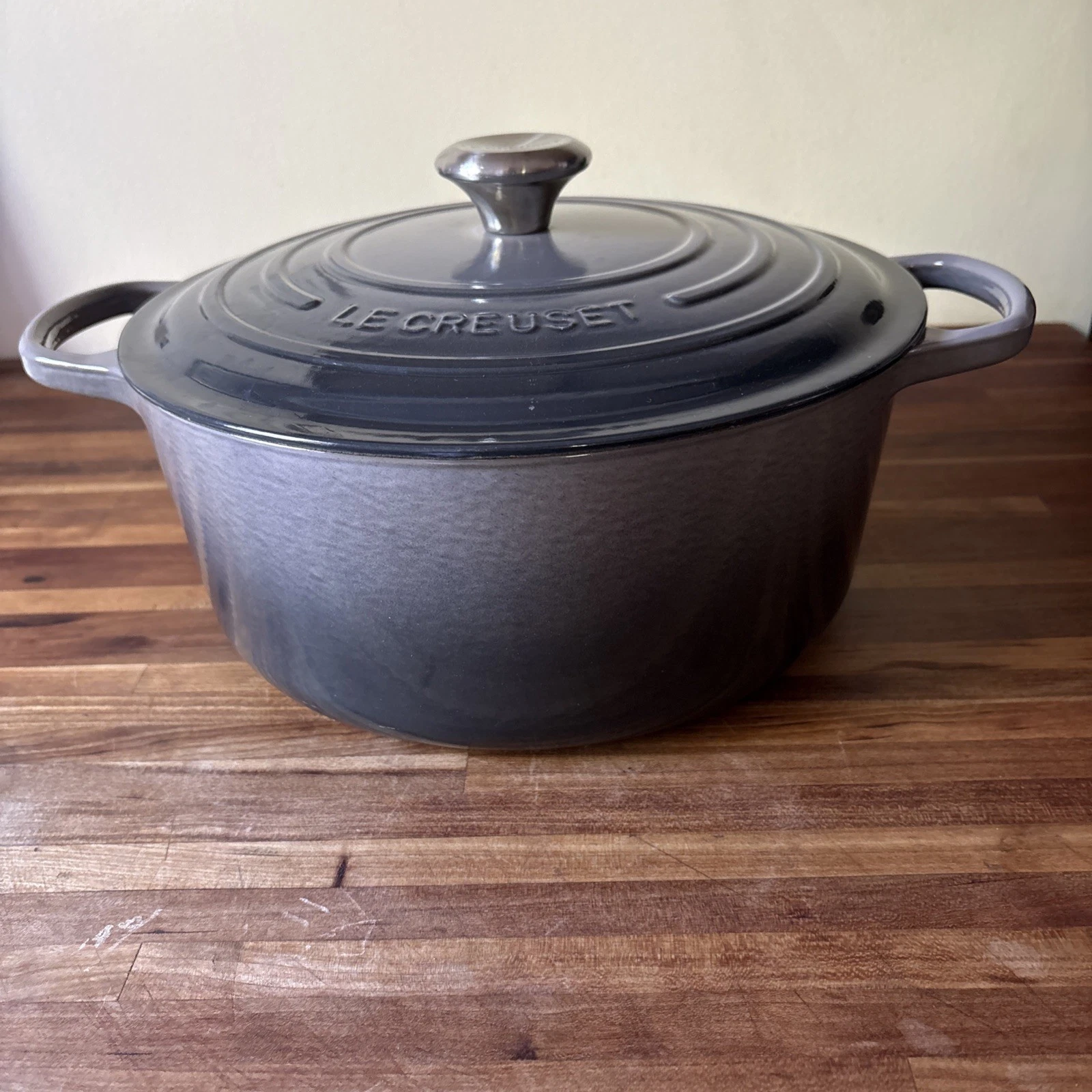 Le Creuset Cast Iron Dutch Oven / 28 / Oyster Gray / 7.25 Quarts / France