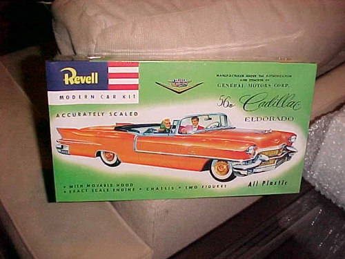 REVELL-----1956 CADILLAC ELDORADO CONVERTIBLE - Picture 1 of 1