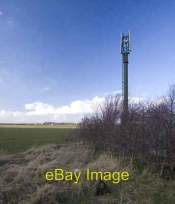 Foto 6x4 Telefonmast, Ottringham Die bescheidenere der beiden Luftbildma c2010