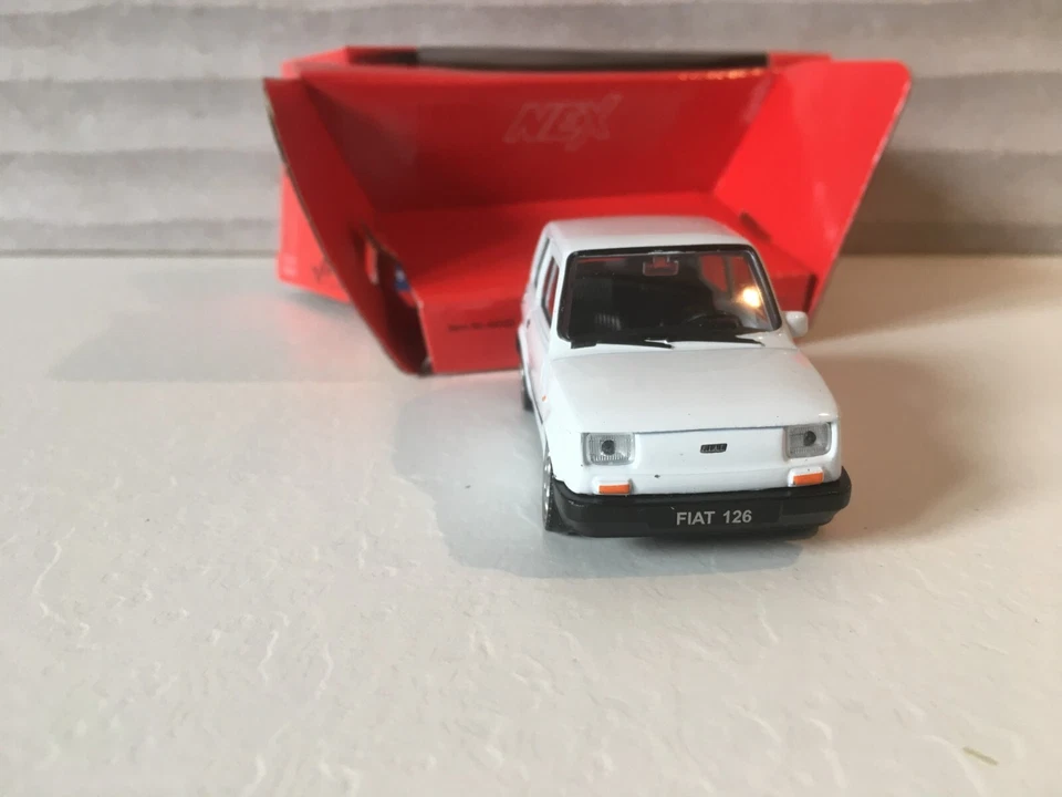 FIAT 126 FSM 1/35 WELLY automodello modellino METALLO Polski Fiat 126p Maluch - Immagine 3 di 4
