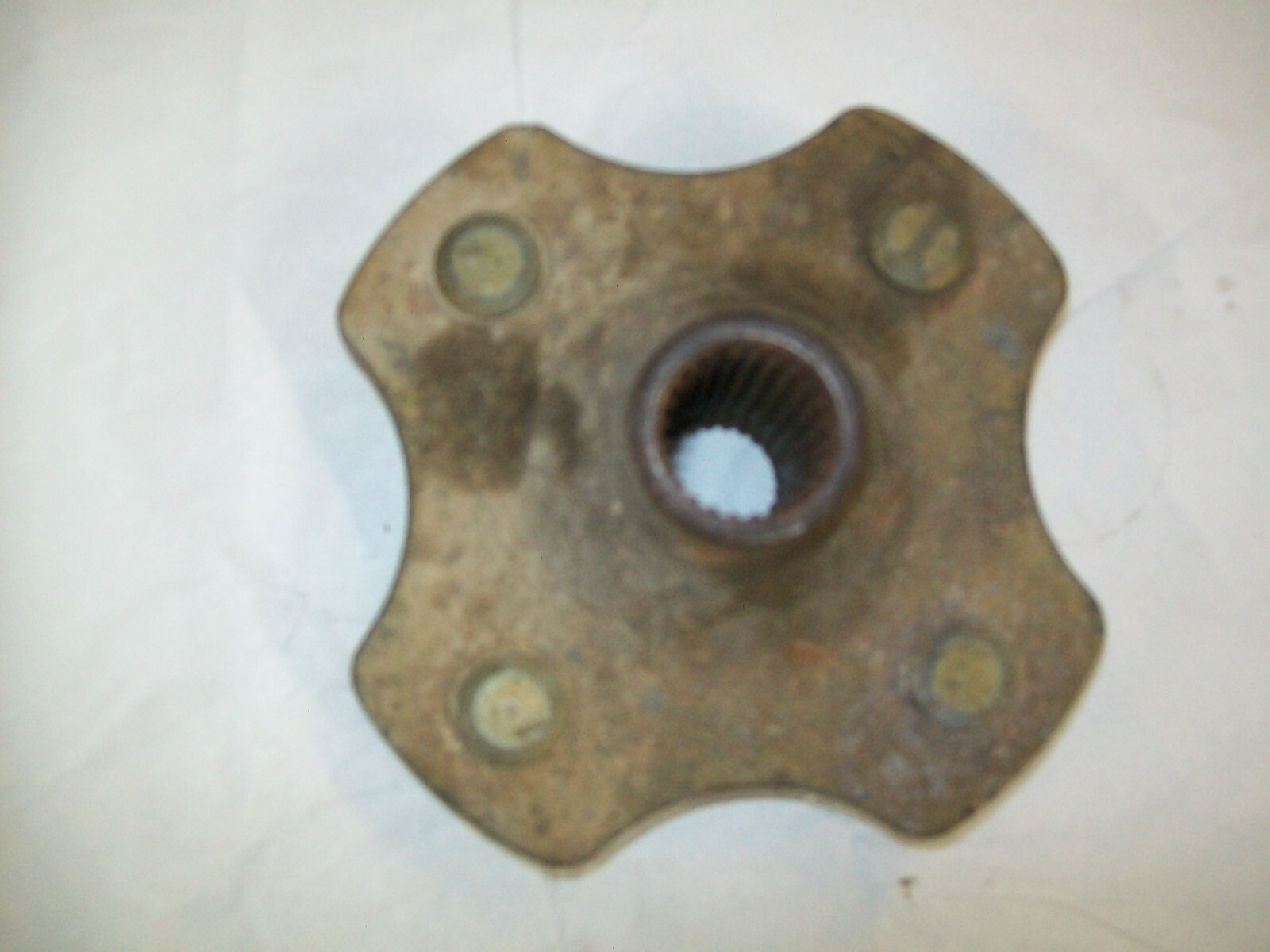 1993 Honda TRX 300 Fourtrax 4x4 TRX300FW TRX300 rear wheel axle hub w