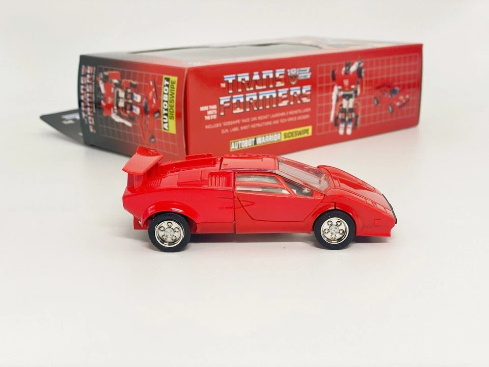 TRANSFORM G1 Reissue Sideswipe Race Car Robot Autobot With Boxed Action Figure - Image 3 of 4