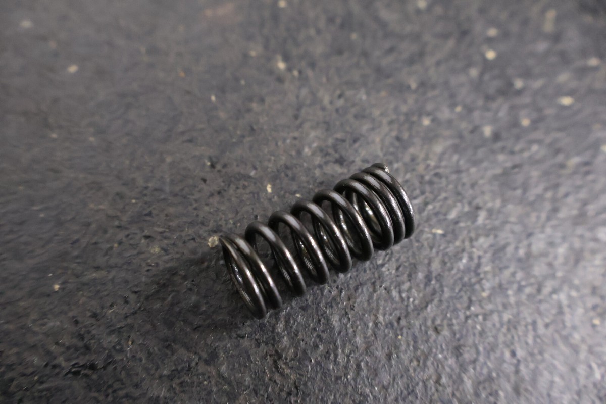 KAWASAKI 1998 - 2003 ZX900 ZX9R NINJA ENGINE MOTOR VALVE