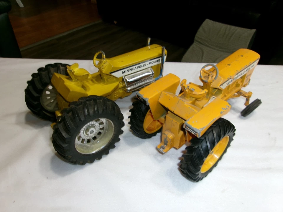 Tractor de tracción Agco Farm Toy Minneapolis Moline original G1000 Minnie Mo Foto 2 de 2