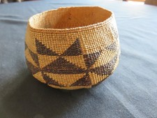Mint Condition Karuk native American basket Circa 1920