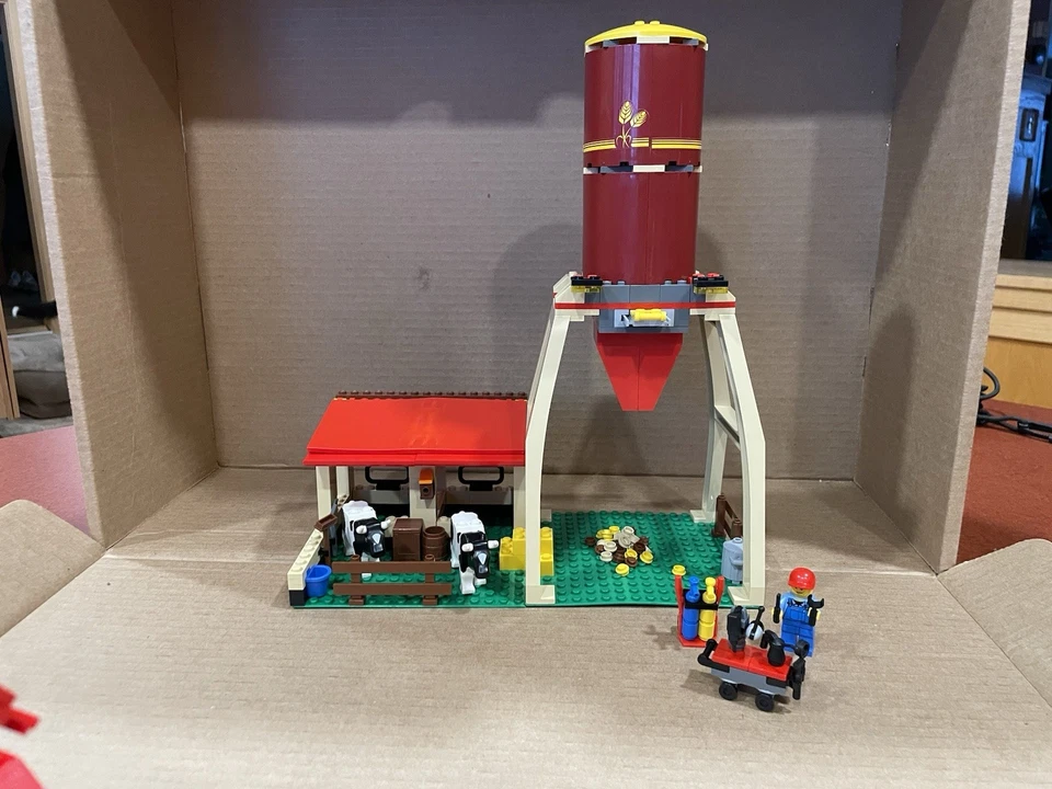 Retired Lego Set 7637 Farm 100% Complete With Mini figures - Image 2 of 4